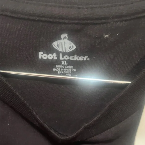 Black Classic Black Tee - Picture 2 of 3